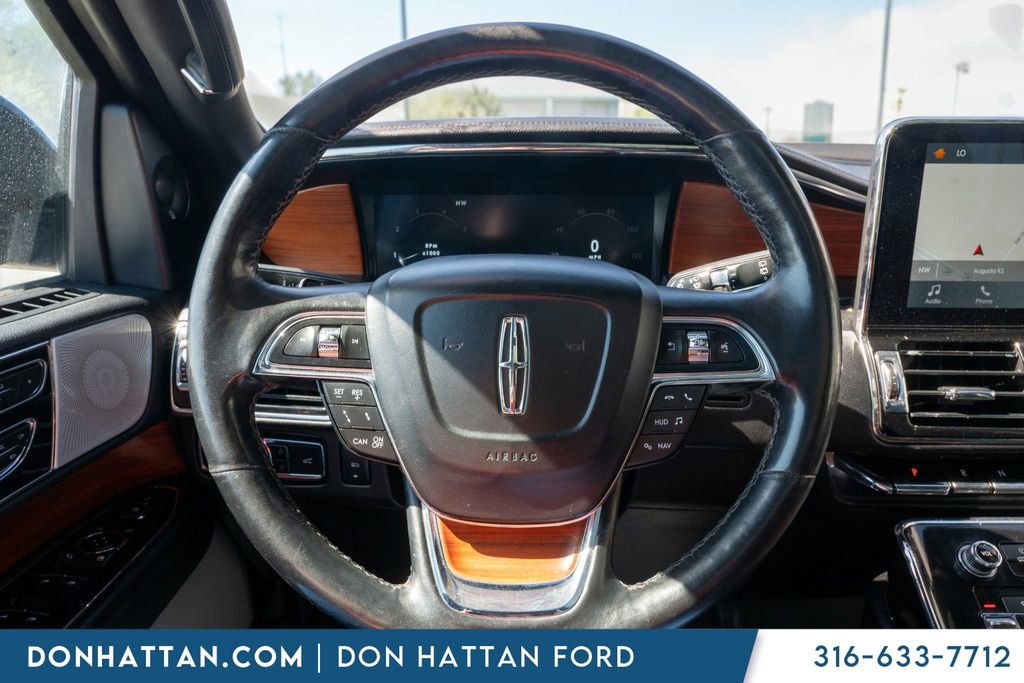 Used 2019 Lincoln Navigator Reserve image 6
