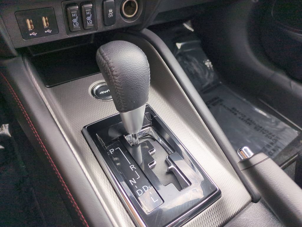 Used 2025 Mitsubishi Outlander Sport SE AWD/4WD image 19