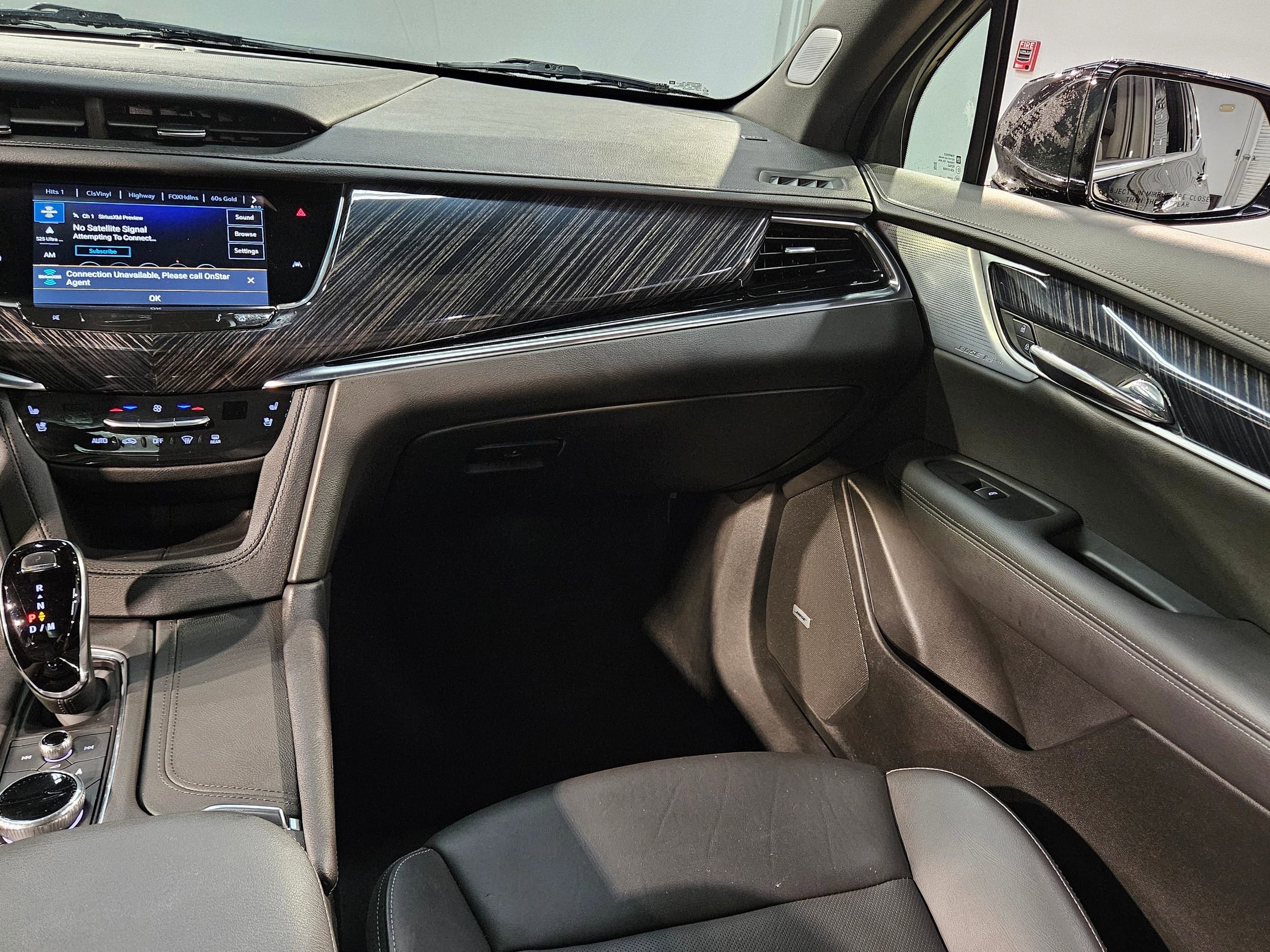 Used 2025 Cadillac XT6 Premium Luxury image 11