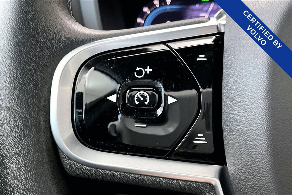 Certified 2023 Volvo S60 B5 Plus w/ Climate Package image 27