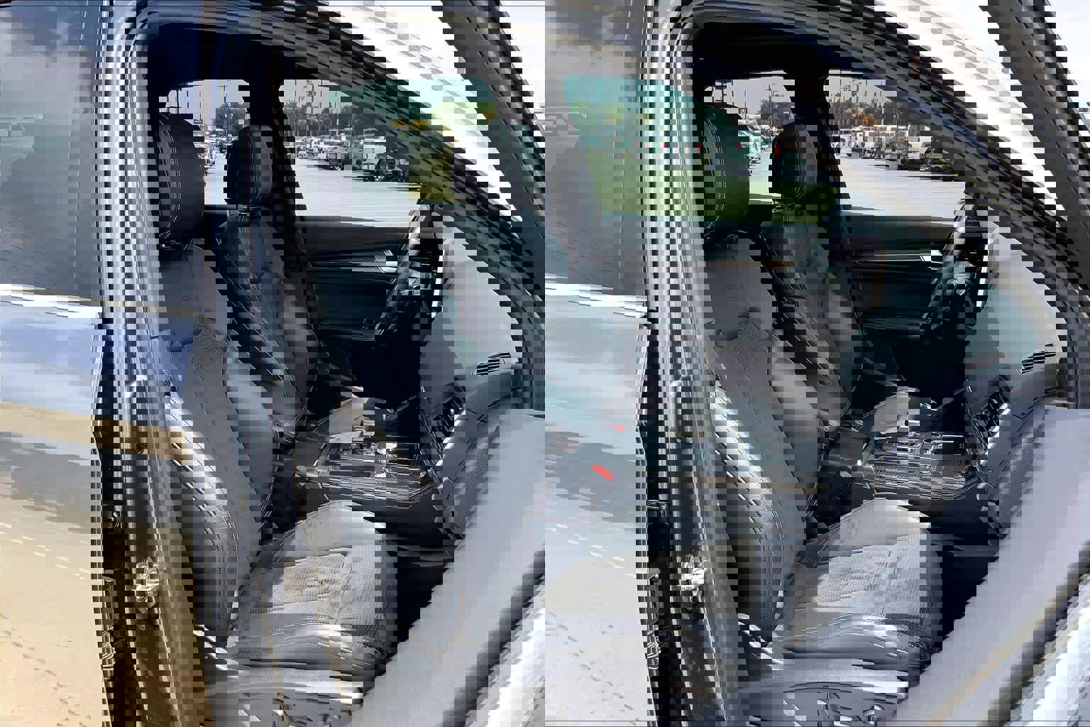 Used 2019 Audi SQ5 Premium Plus w/ Premium Plus Package AWD/4WD image 9