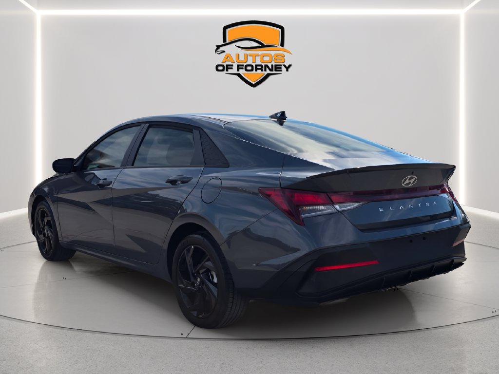 Used 2026 Hyundai Elantra Sport FWD image 3