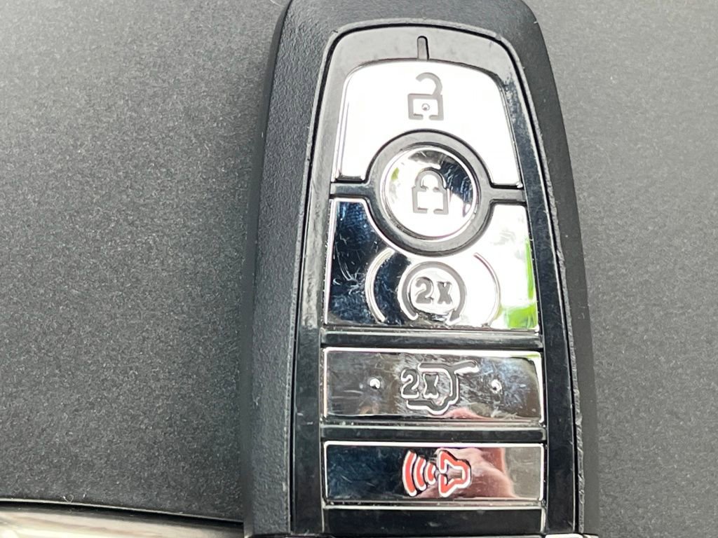 Used 2020 Lincoln Nautilus Reserve w/ Equipment Group 201A image 22