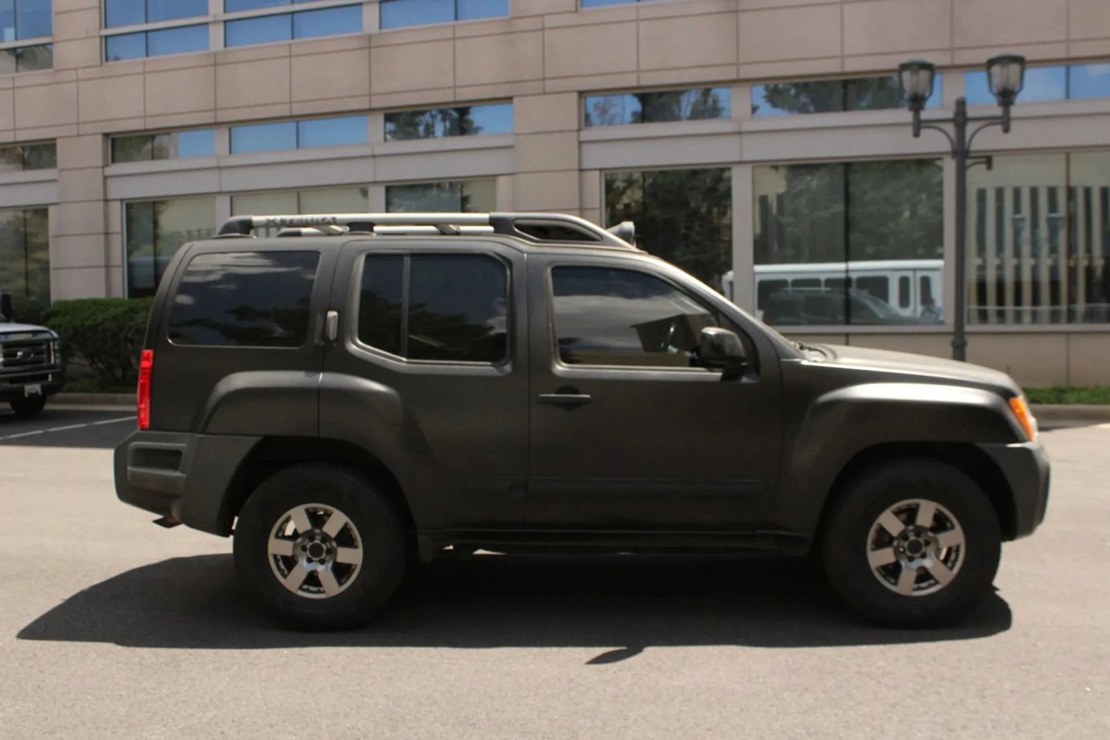 Used 2012 Nissan Xterra PRO-4X w/ Pro-4x Leather Pkg AWD/4WD image 6