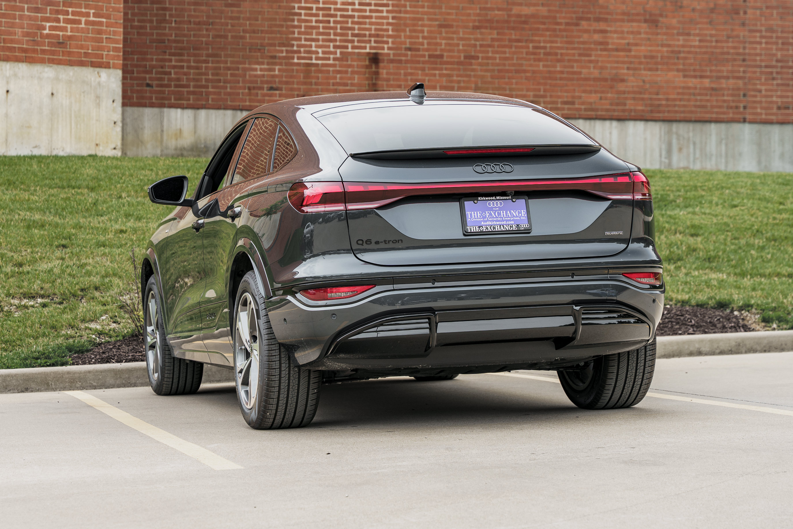 New 2027 Audi Q6 e-tron Premium Plus AWD/4WD image 5