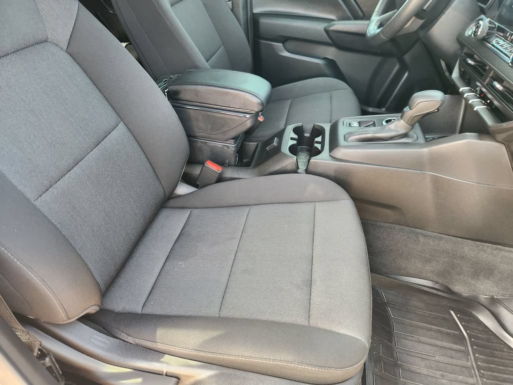 Used 2023 Chevrolet Colorado W/T w/ WT Convenience Package AWD/4WD image 13
