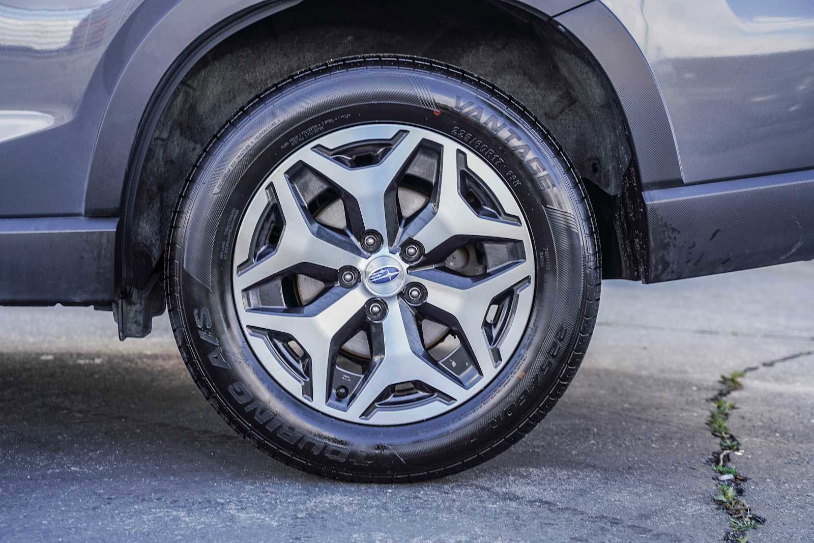 Used 2020 Subaru Forester Premium image 8