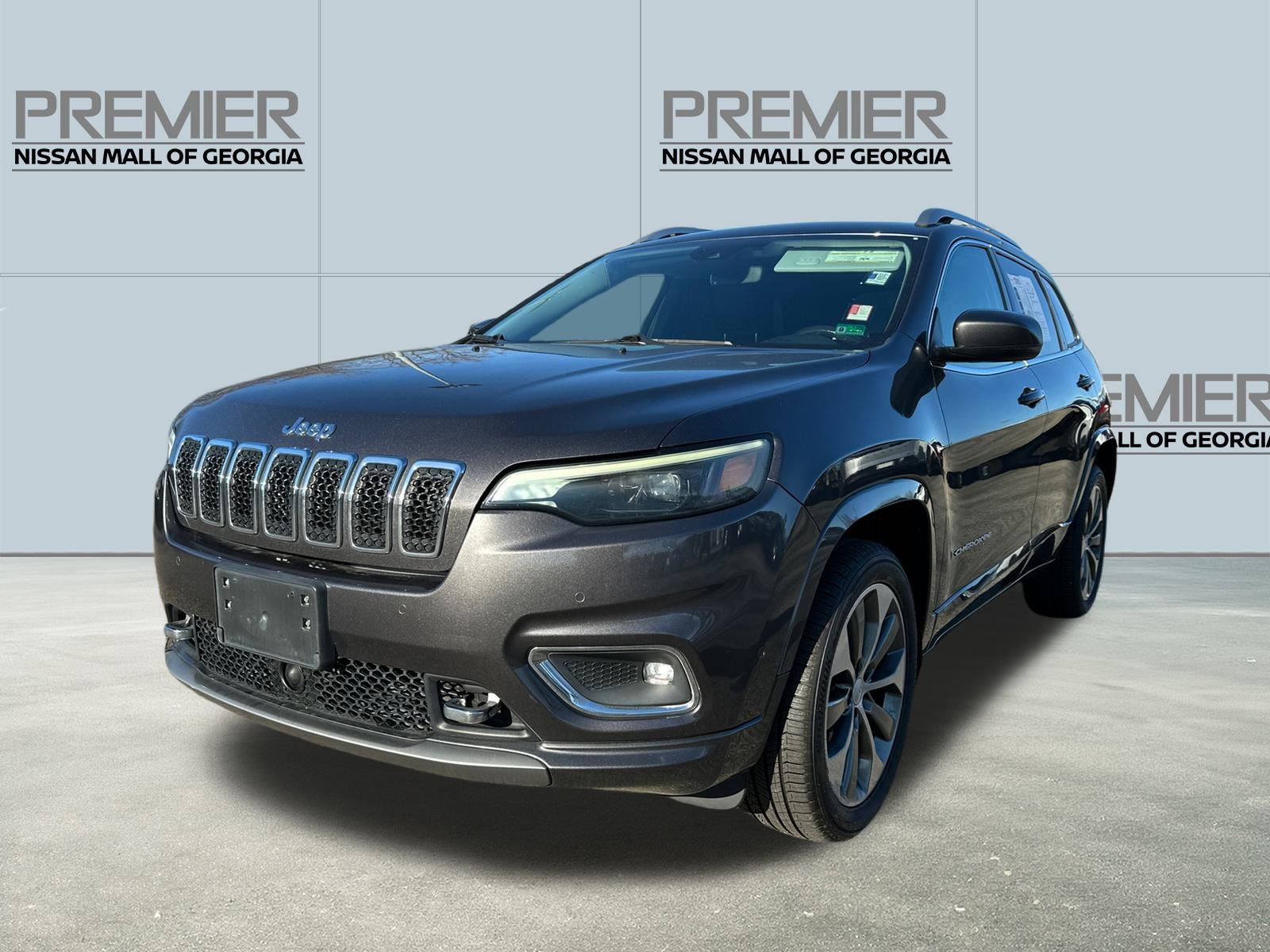 Used 2019 Jeep Cherokee Overland w/ Technology Group image 1