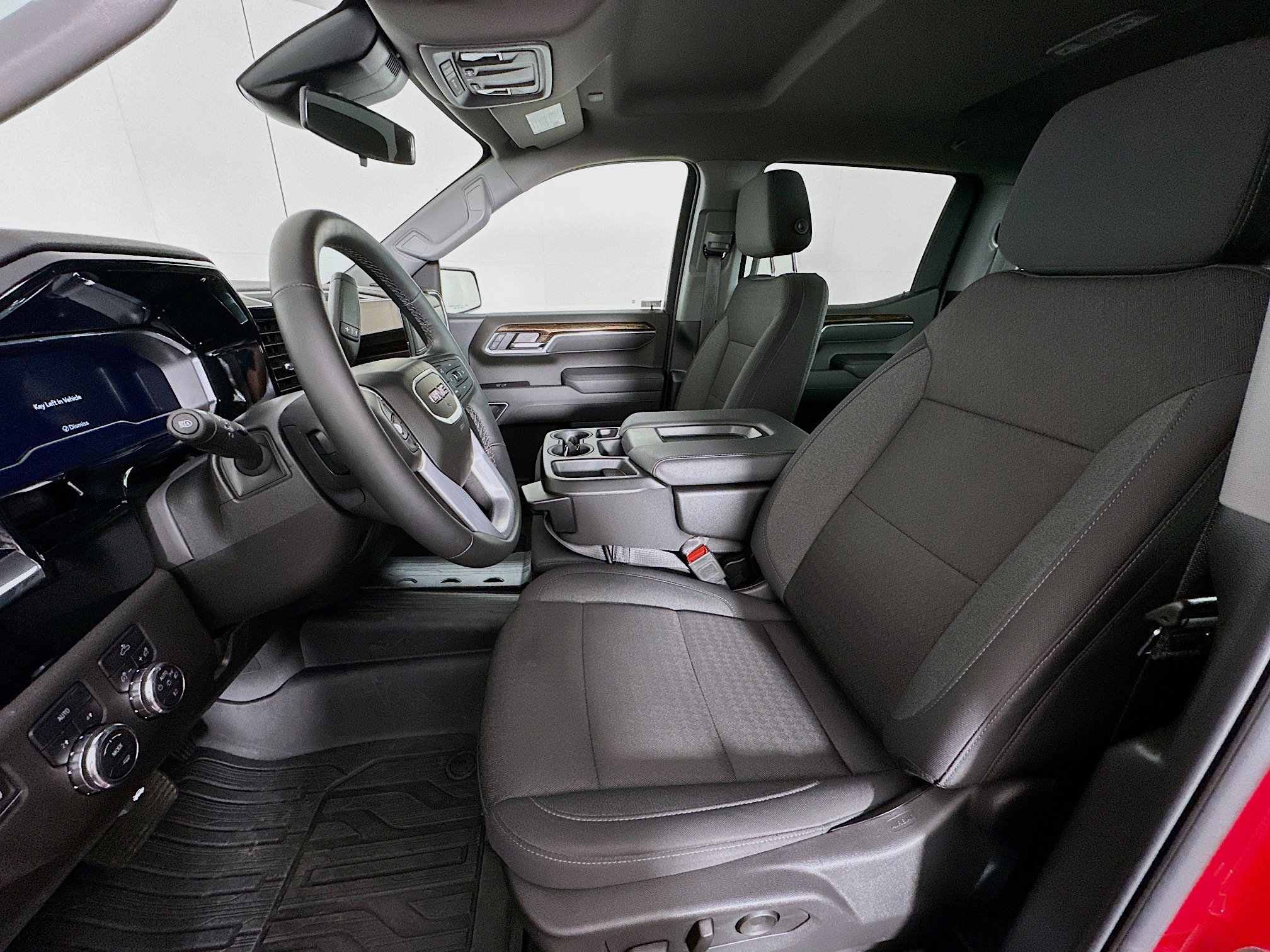 Used 2025 GMC Sierra 1500 Elevation image 13