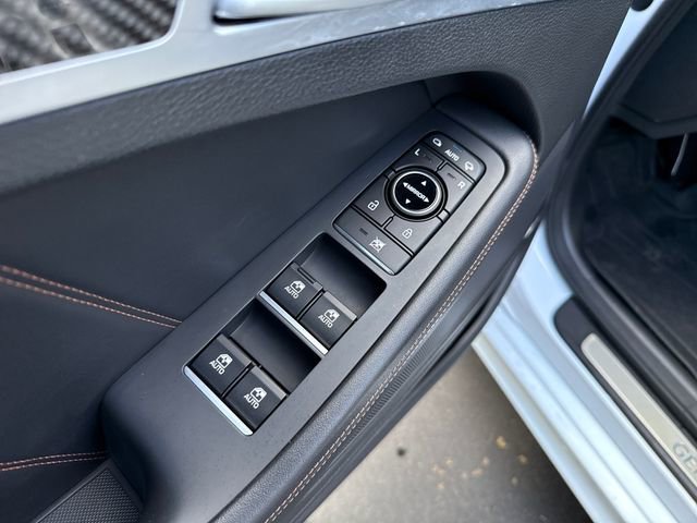 Used 2018 Genesis G80 3.3T Sport image 11