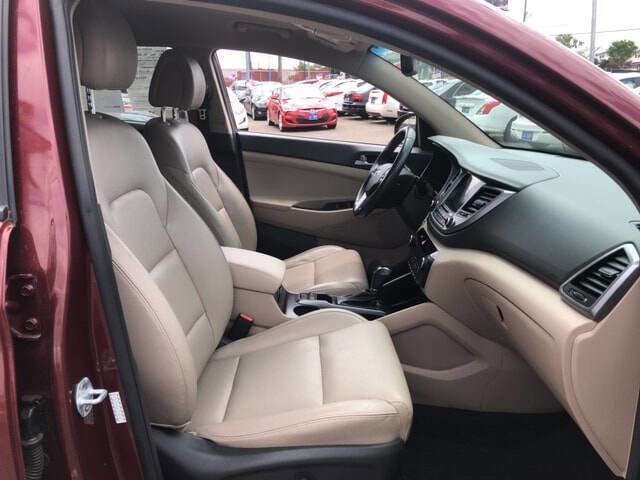 Used 2017 Hyundai Tucson Limited w/ Cargo Package image 11