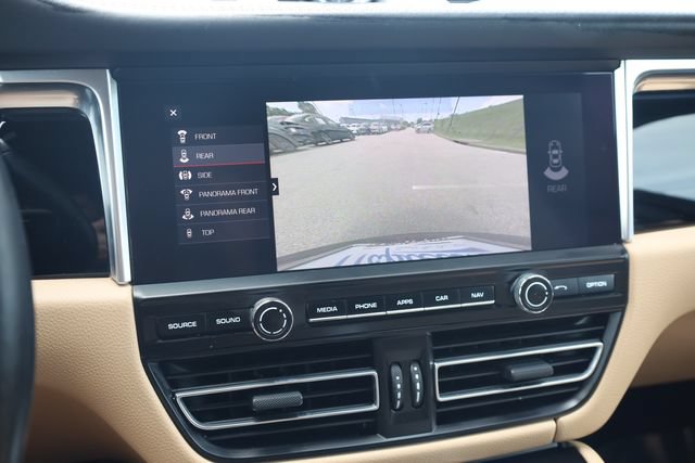 Used 2019 Porsche Macan AWD/4WD image 18