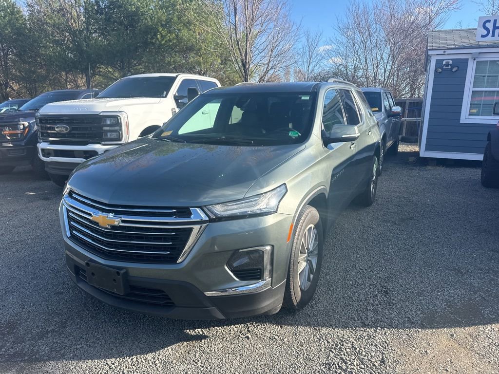 Used 2023 Chevrolet Traverse LT image 3