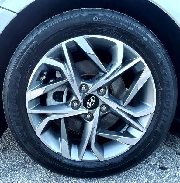 Used 2021 Hyundai Sonata SEL image 19