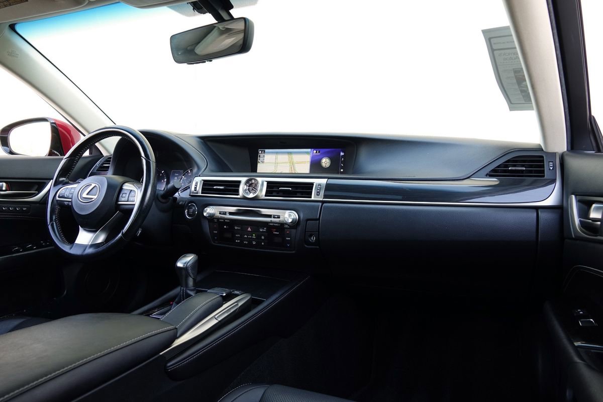 Used 2016 Lexus GS 200t image 7