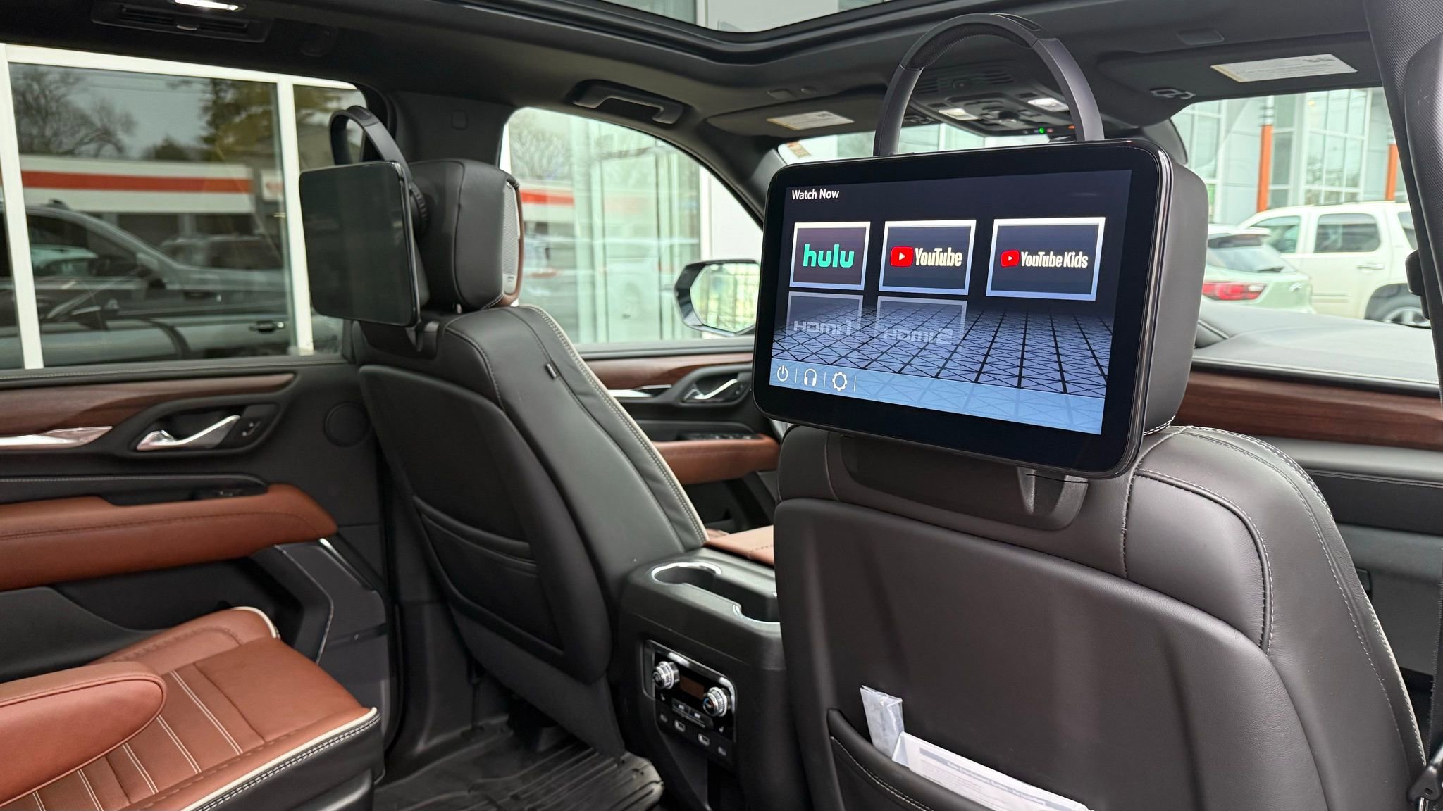 Used 2024 GMC Yukon XL Denali Ultimate image 28