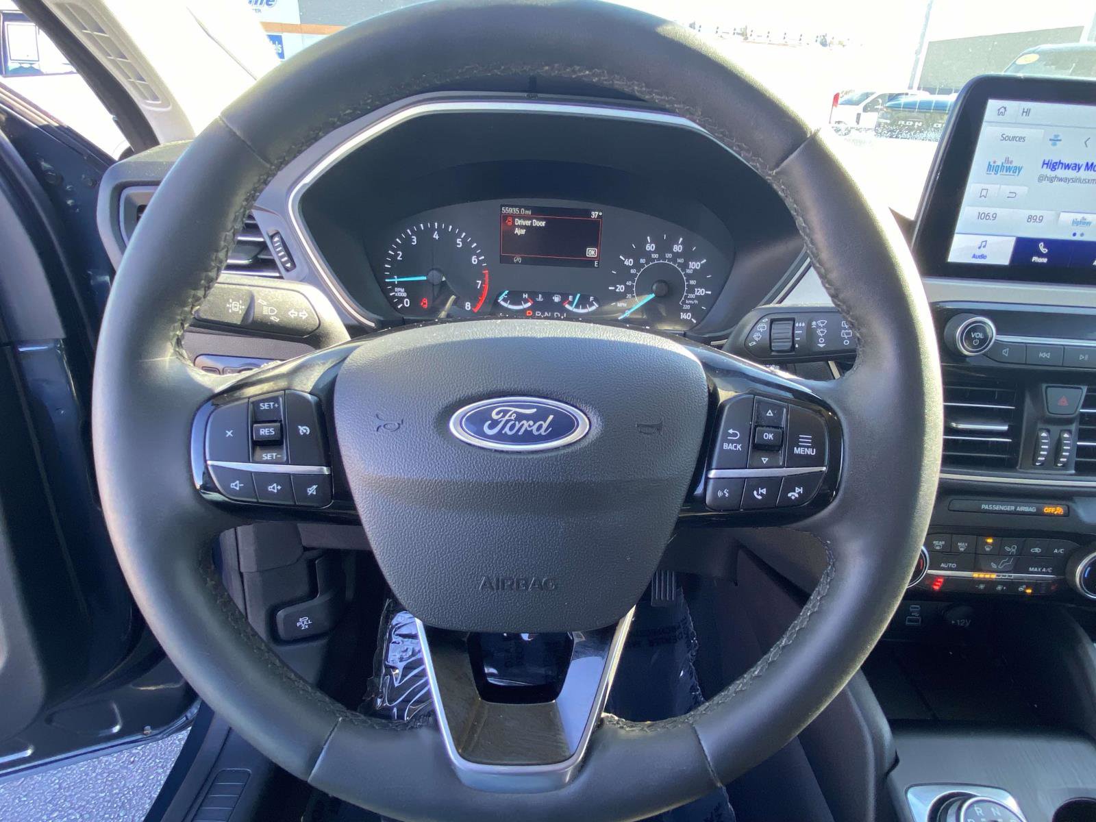 Used 2022 Ford Escape SEL FWD image 18