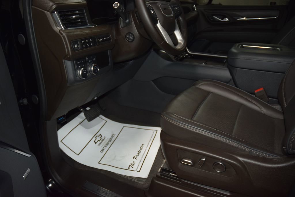 Used 2024 GMC Yukon Denali AWD/4WD image 41
