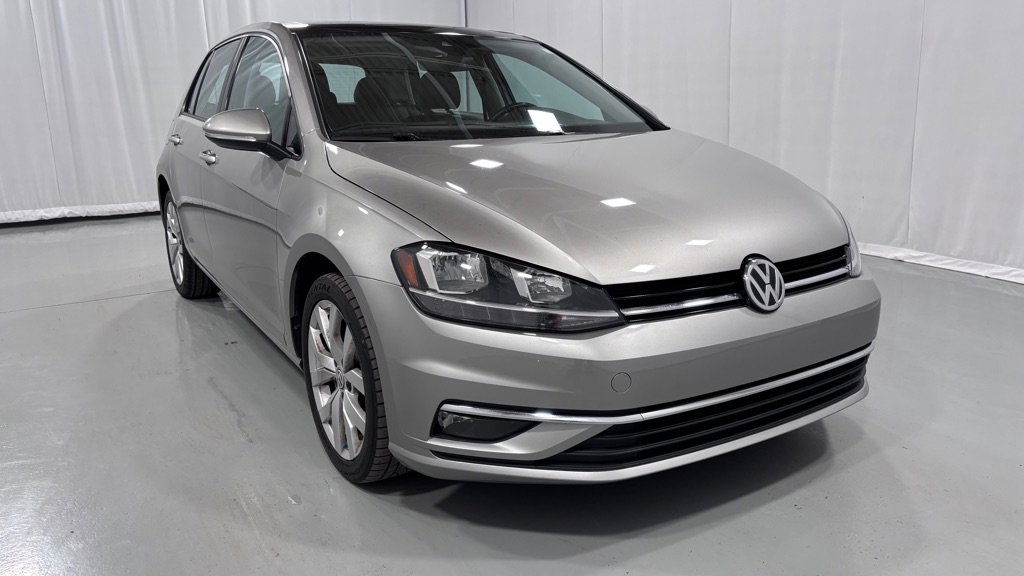 Used 2019 Volkswagen Golf SE w/ Driver Assistance Package FWD image 3