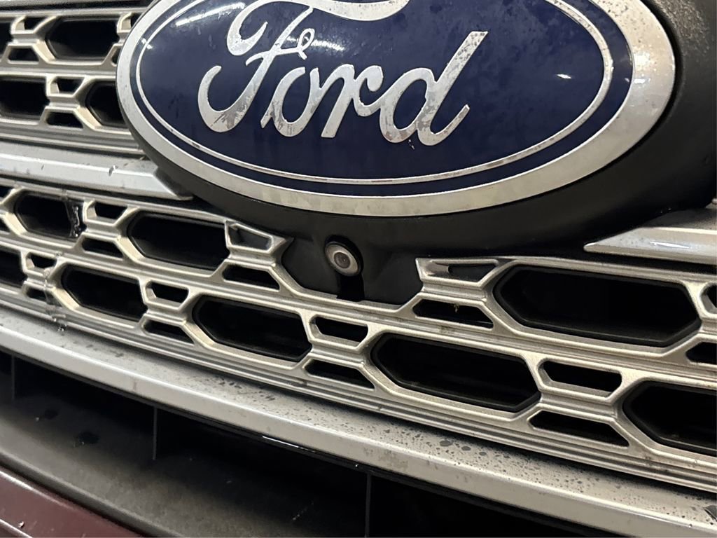 Used 2022 Ford Explorer Limited w/ Equipment Group 301A image 17