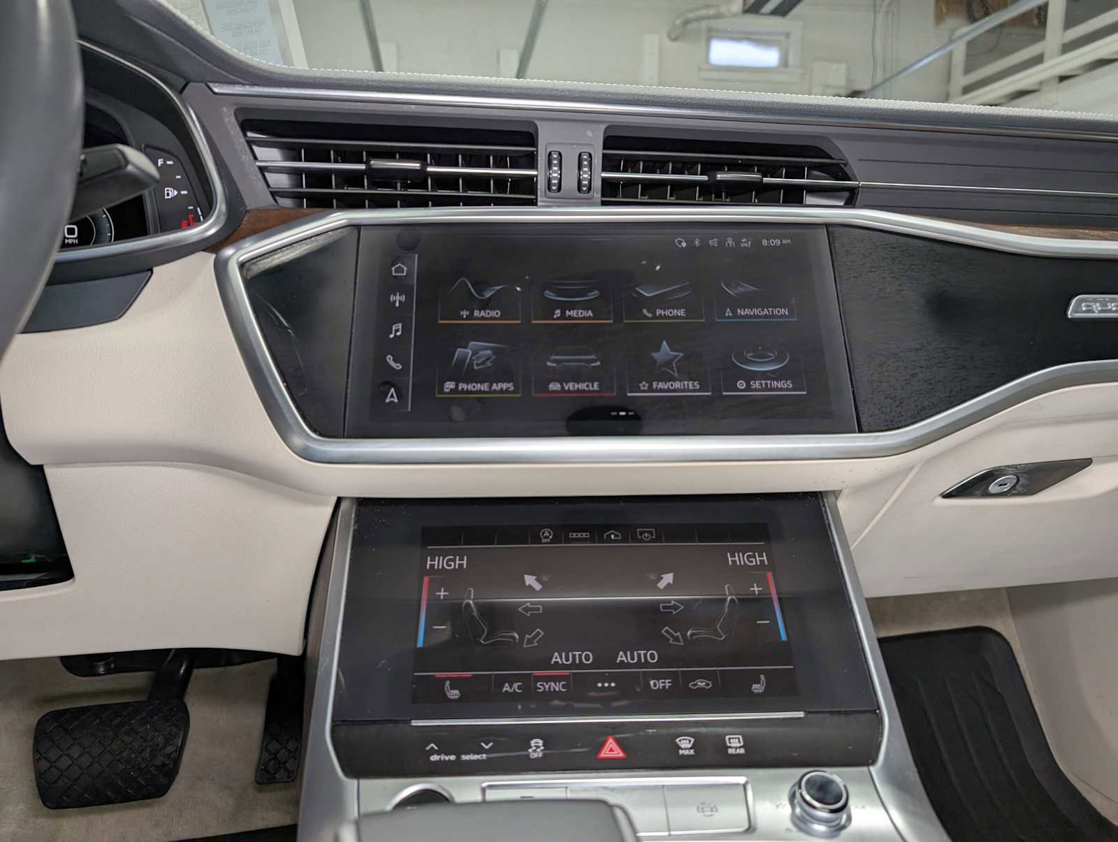 Used 2021 Audi A6 Premium w/ Convenience Package image 32