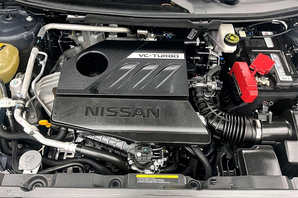 Used 2023 Nissan Rogue SV image 34