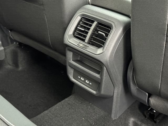 New 2026 Volkswagen Taos SE image 24