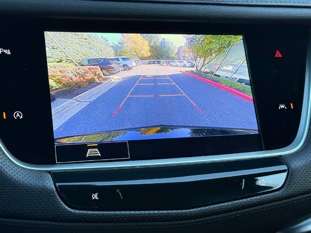 Certified 2025 Cadillac XT6 Luxury AWD/4WD image 7