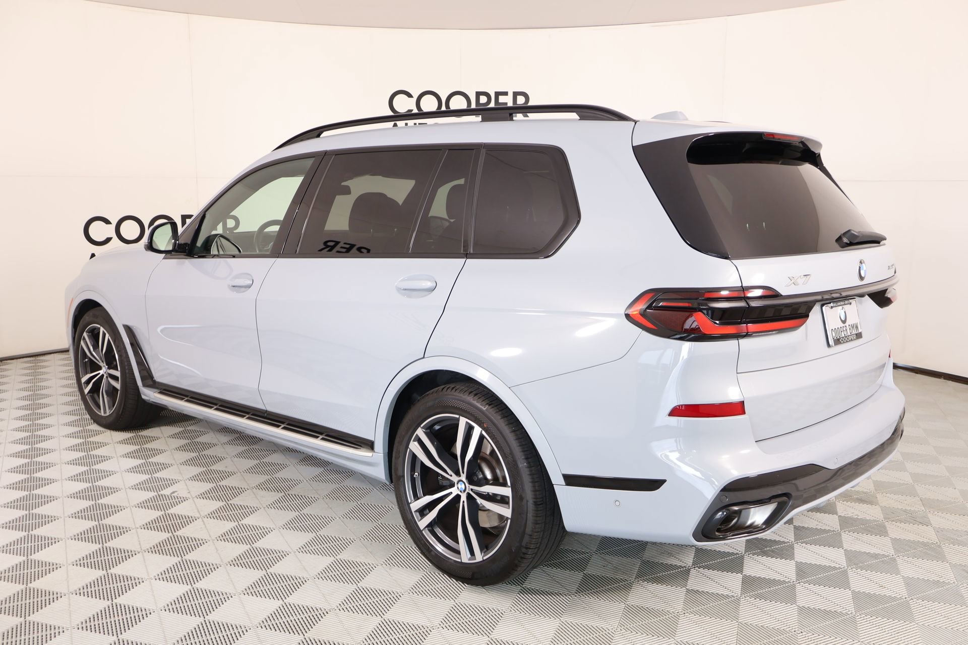 Used 2026 BMW X7 xDrive40i AWD/4WD image 24