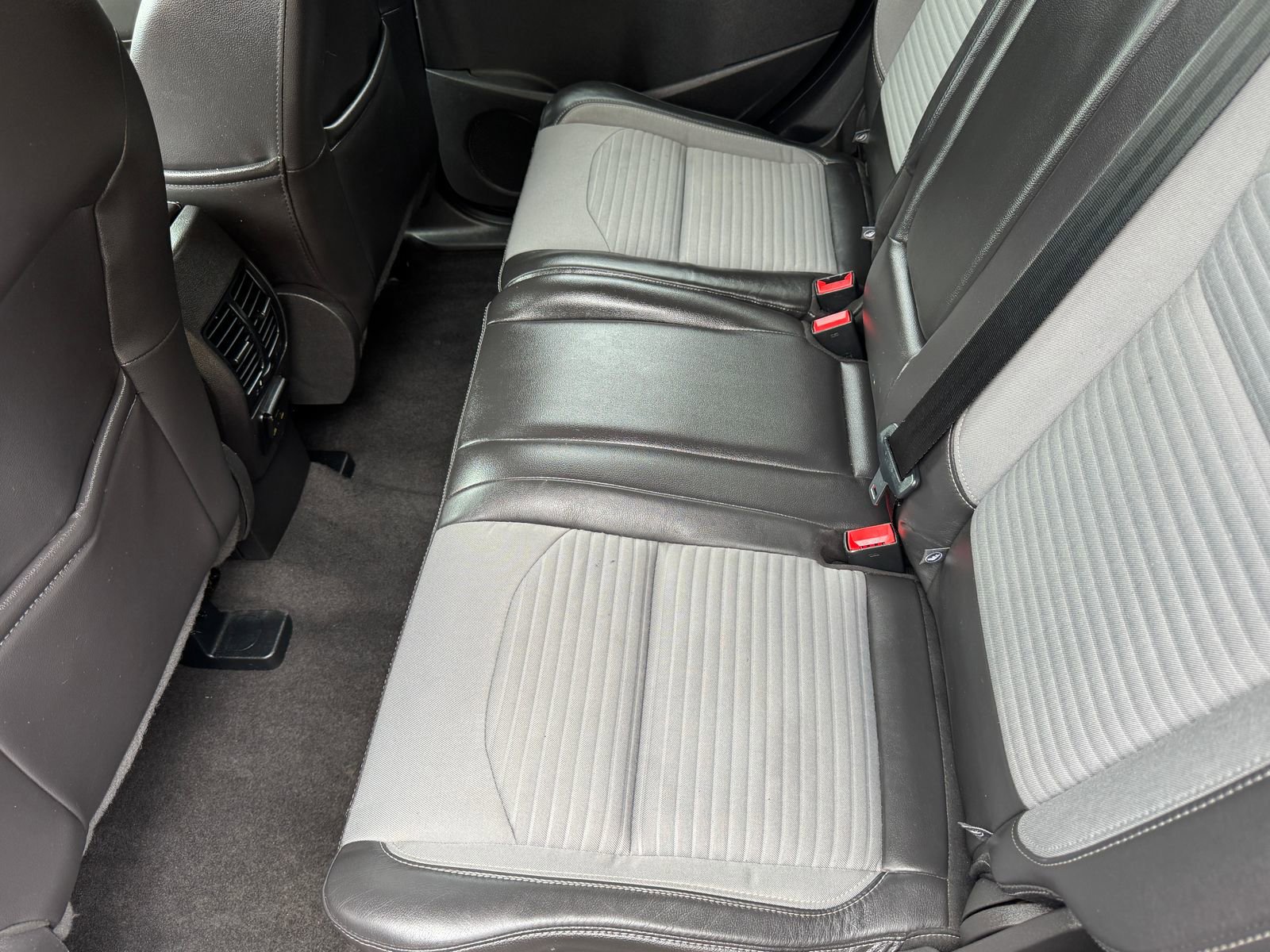 Used 2017 Ford Escape Titanium AWD/4WD image 18