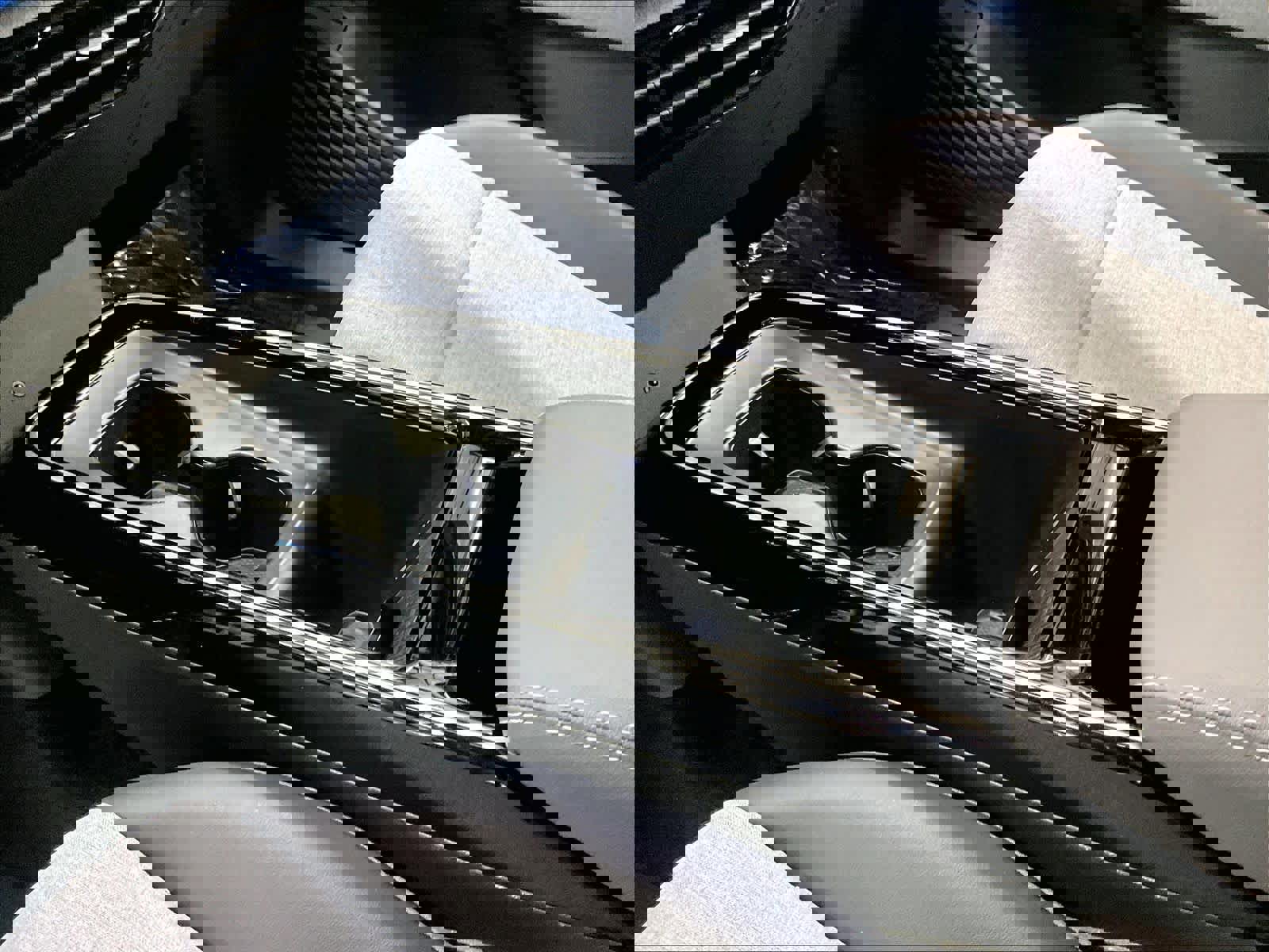 Used 2023 Volkswagen ID.4 Pro image 19