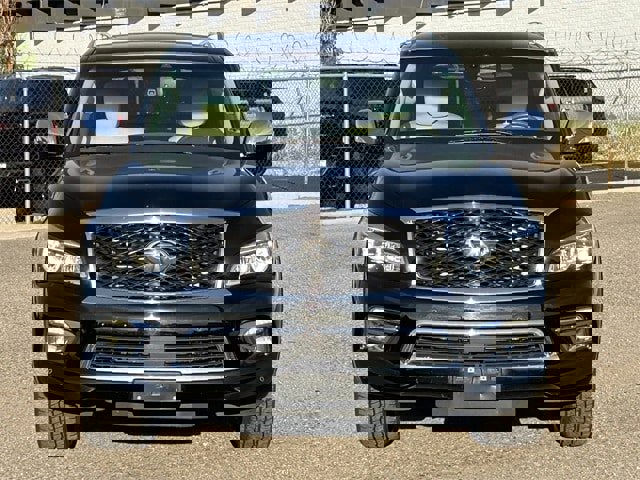 Used 2017 INFINITI QX80 Base w/ Deluxe Technology Package image 4