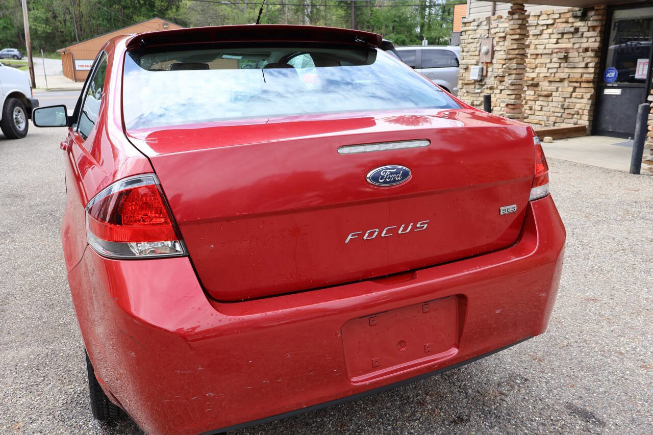 Used 2010 Ford Focus SES FWD image 6
