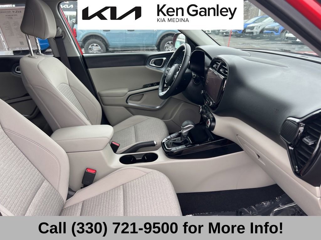 Certified 2025 Kia Soul EX image 61