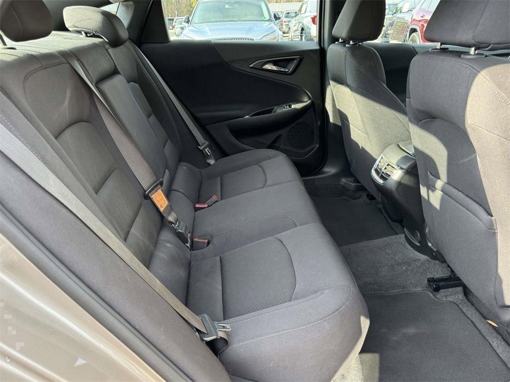 Used 2024 Chevrolet Malibu LT image 14