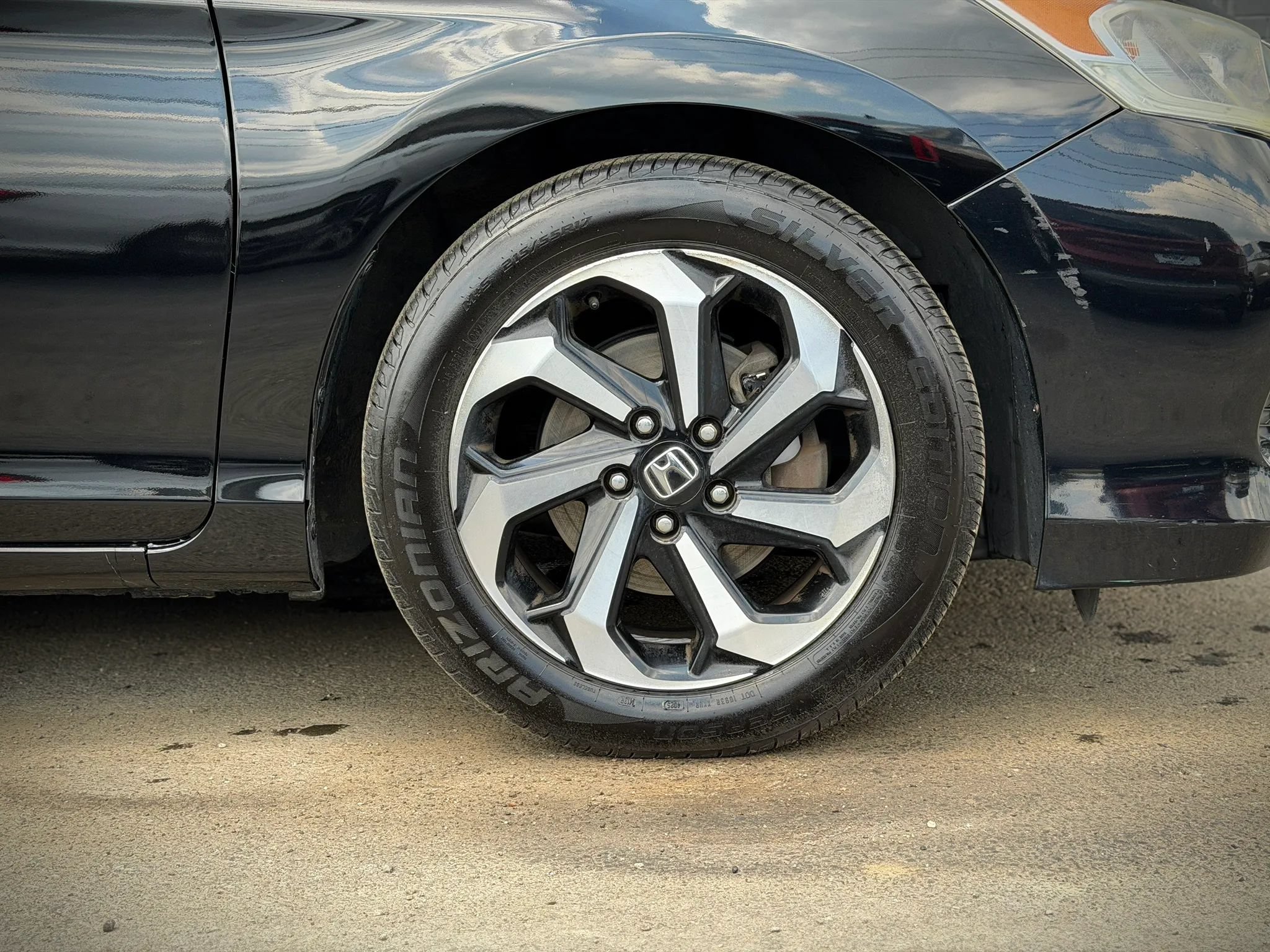 Used 2017 Honda Accord EX image 21