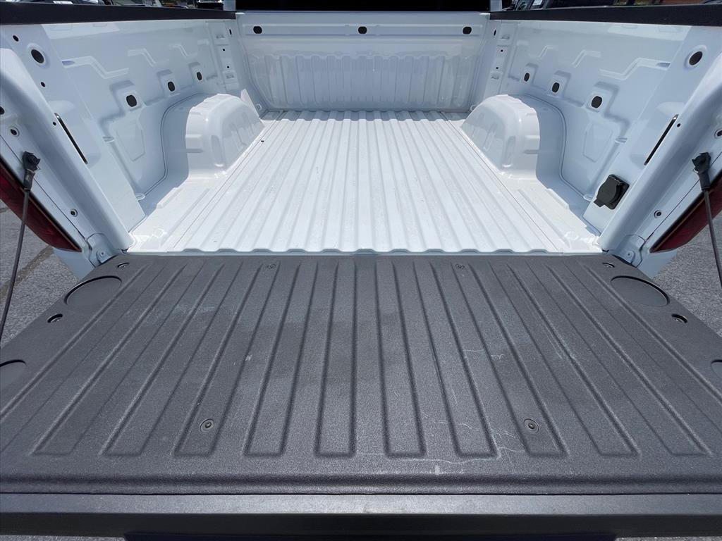Used 2026 Chevrolet Silverado 1500 Custom w/ LPO, Dark Essentials Package AWD/4WD image 7