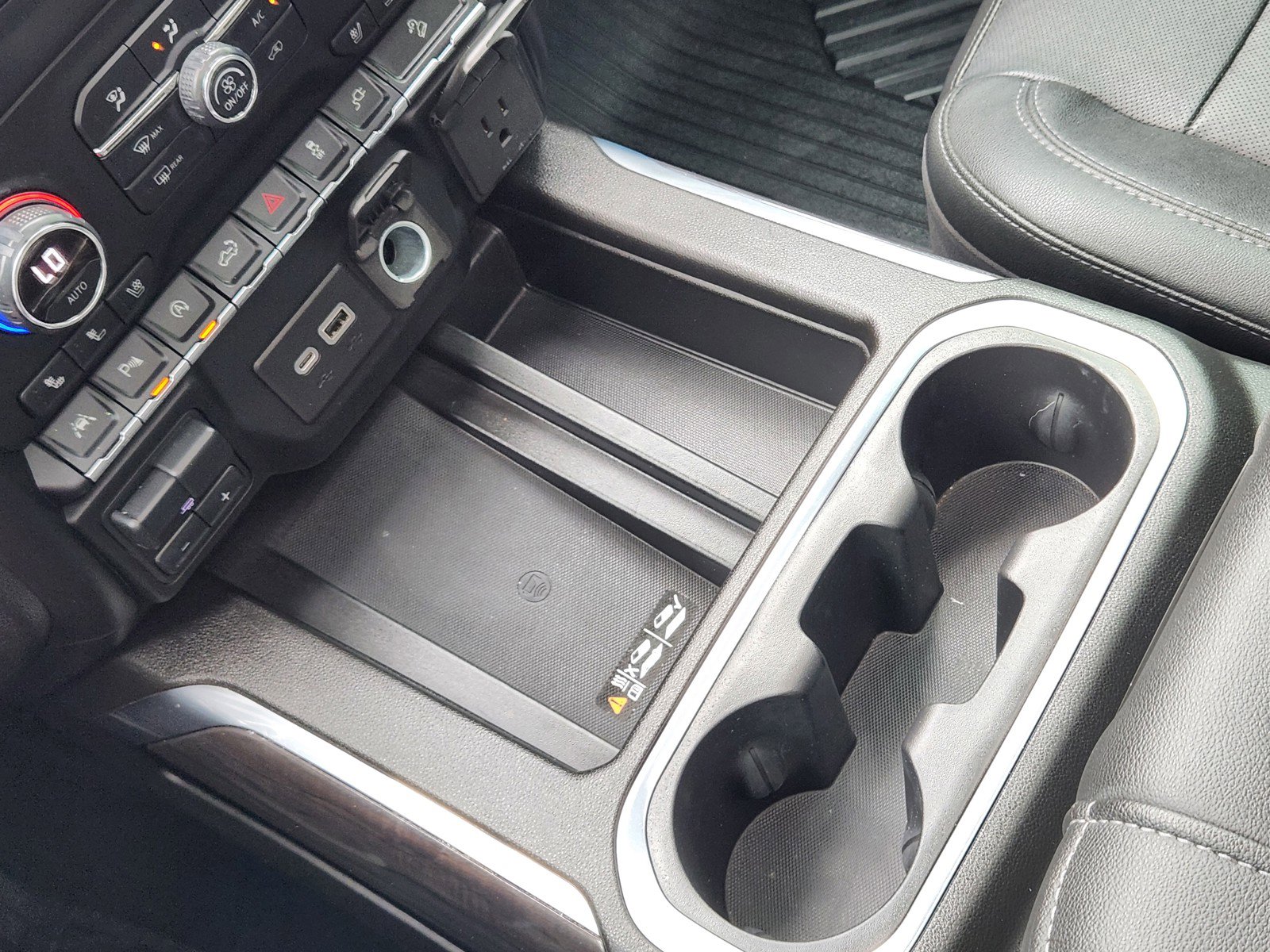 Used 2021 Chevrolet Silverado 1500 LTZ w/ LTZ Premium Texas Edition image 16