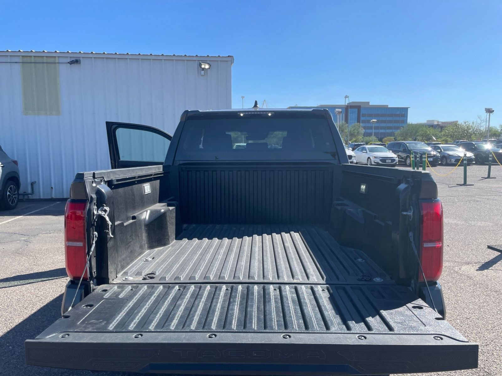 Used 2025 Toyota Tacoma TRD Off-Road image 31