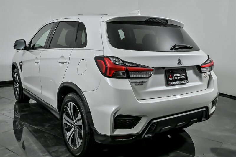 Used 2020 Mitsubishi Outlander Sport ES FWD image 8