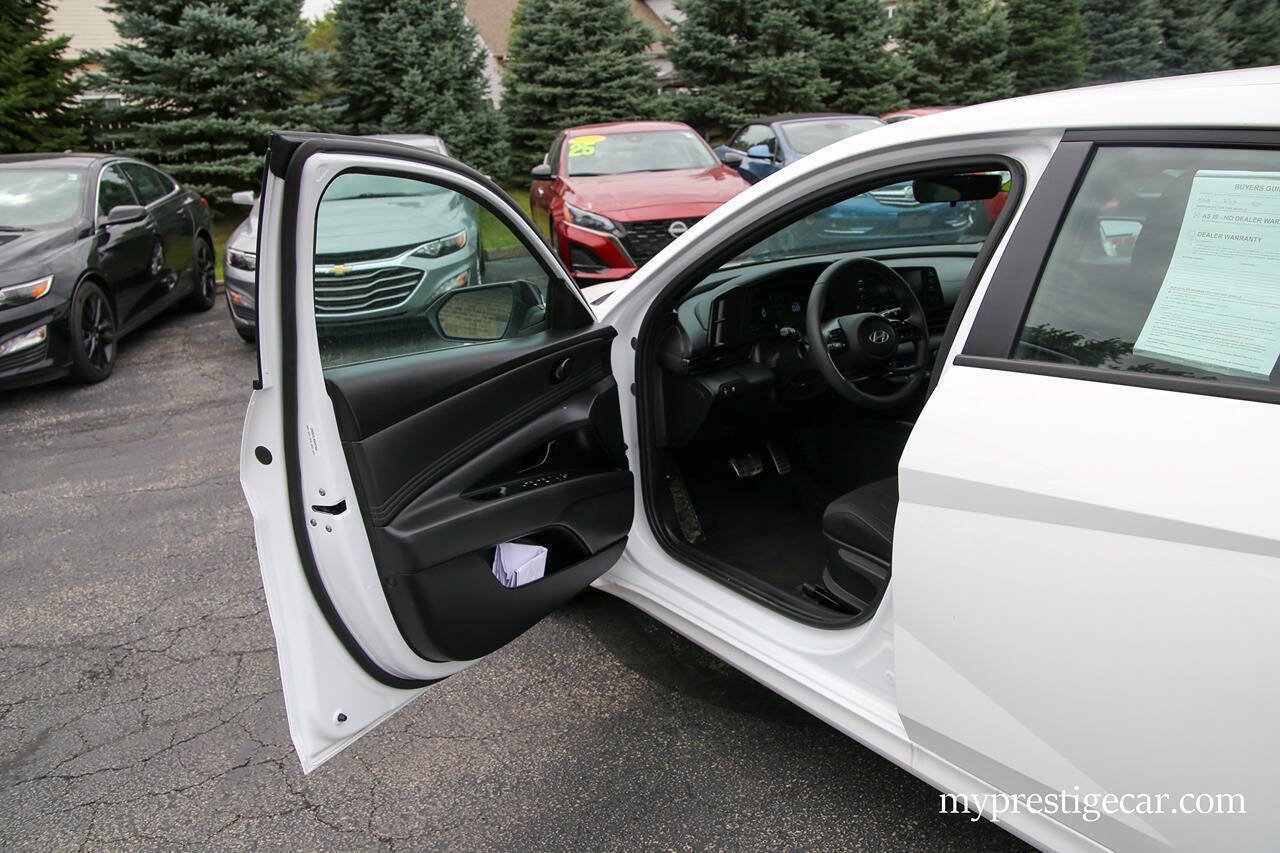 Used 2026 Hyundai Elantra Sport FWD image 37