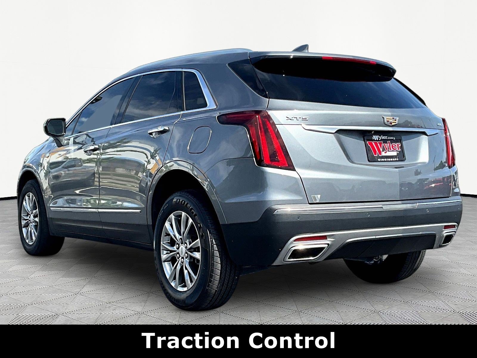 Used 2021 Cadillac XT5 Premium Luxury FWD image 4