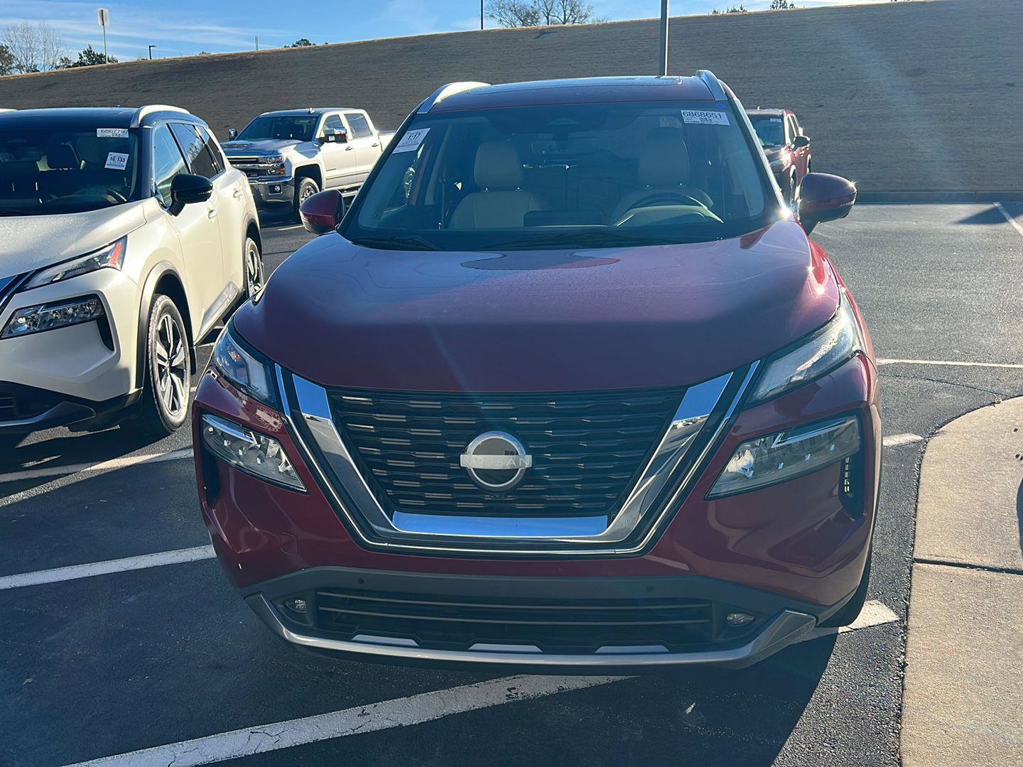 Used 2022 Nissan Rogue SL w/ SL Premium Package image 4