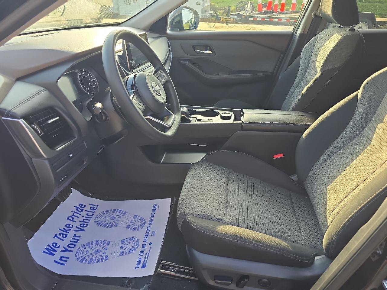 Used 2022 Nissan Rogue SV AWD/4WD image 25