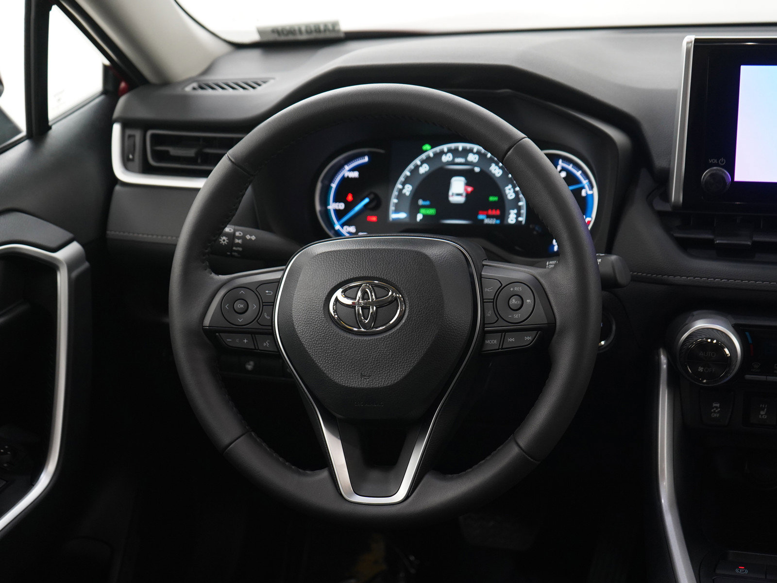 Used 2025 Toyota RAV4 XLE w/ Convenience Package AWD/4WD image 14