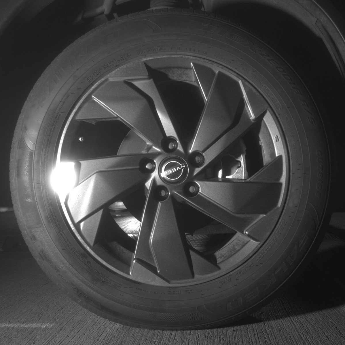 Used 2025 Nissan Rogue SV image 13