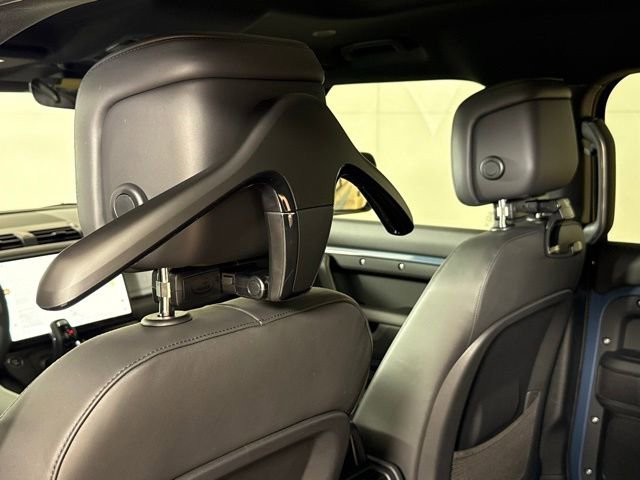New 2026 Land Rover Defender 110 X-Dynamic SE AWD/4WD image 22