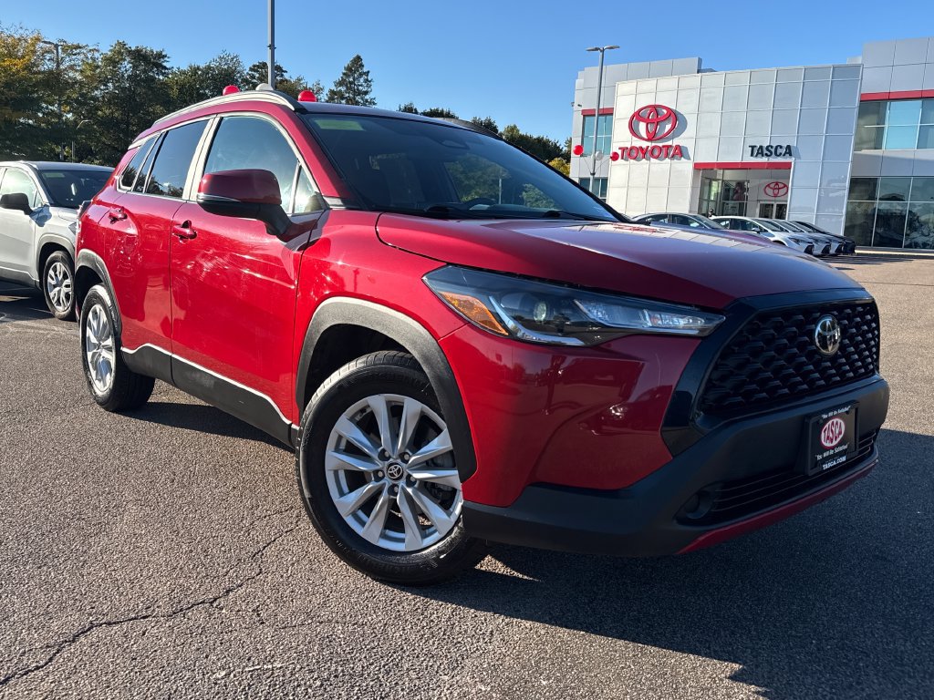 Used 2024 Toyota Corolla Cross LE w/ Moonroof Package