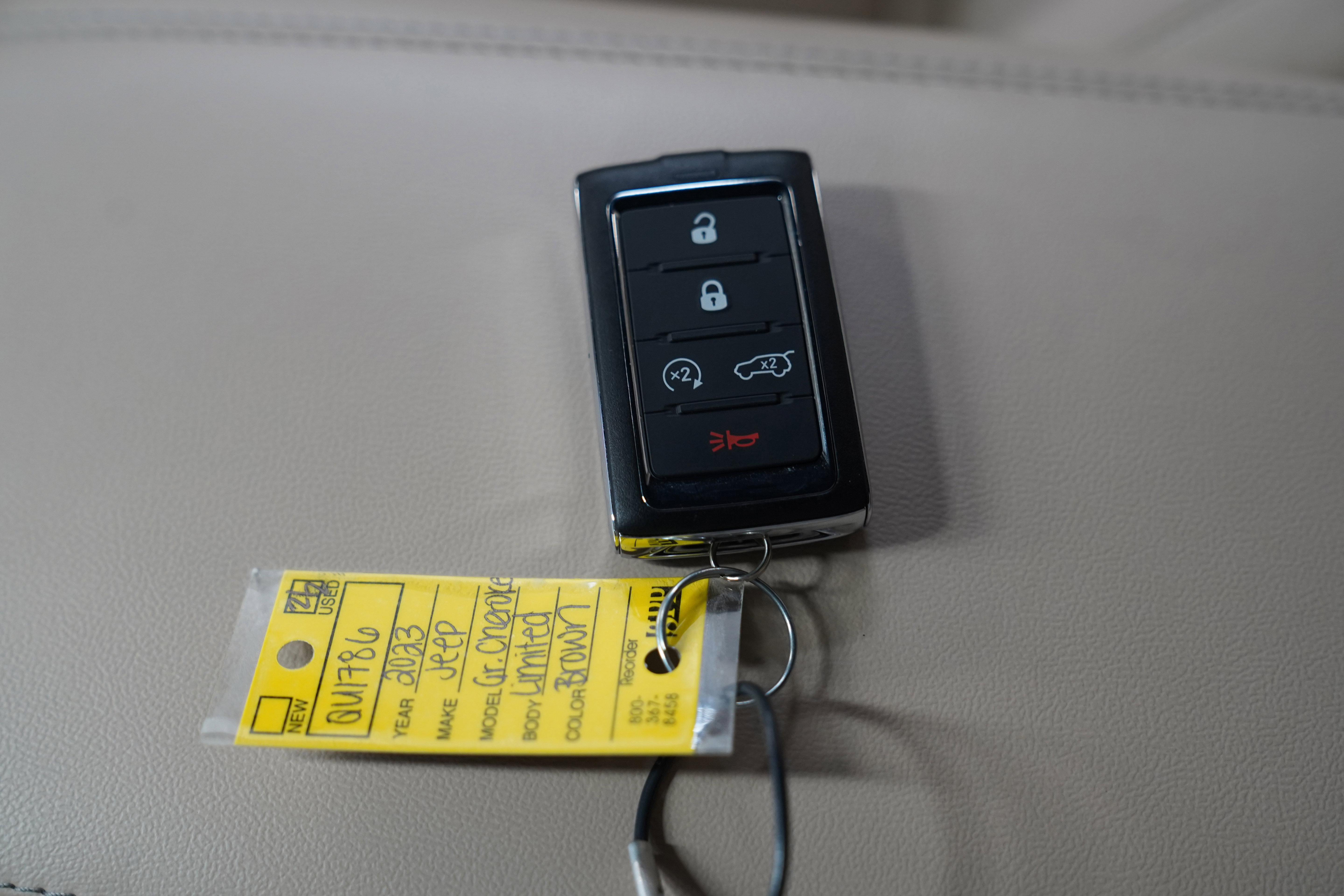 Used 2023 Jeep Grand Cherokee Limited AWD/4WD image 28