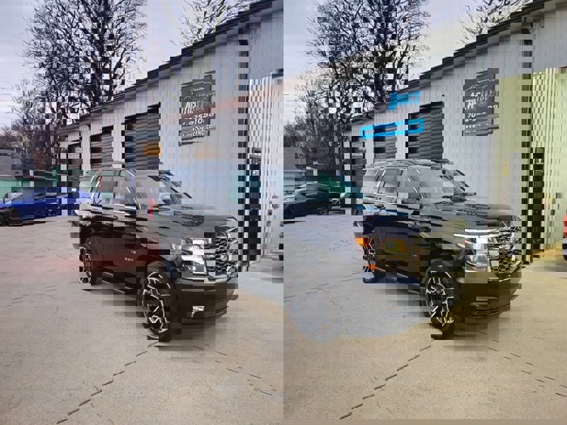 Used 2019 Chevrolet Tahoe LT image 2